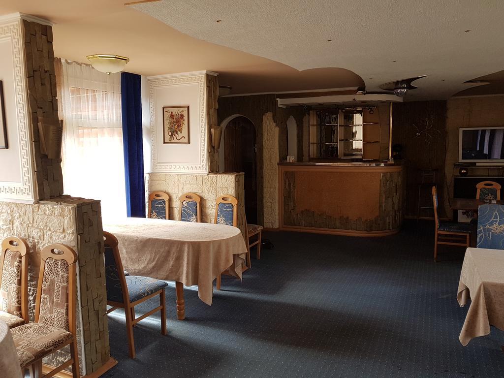 Aspen Hotel Szlavszke Kültér fotó